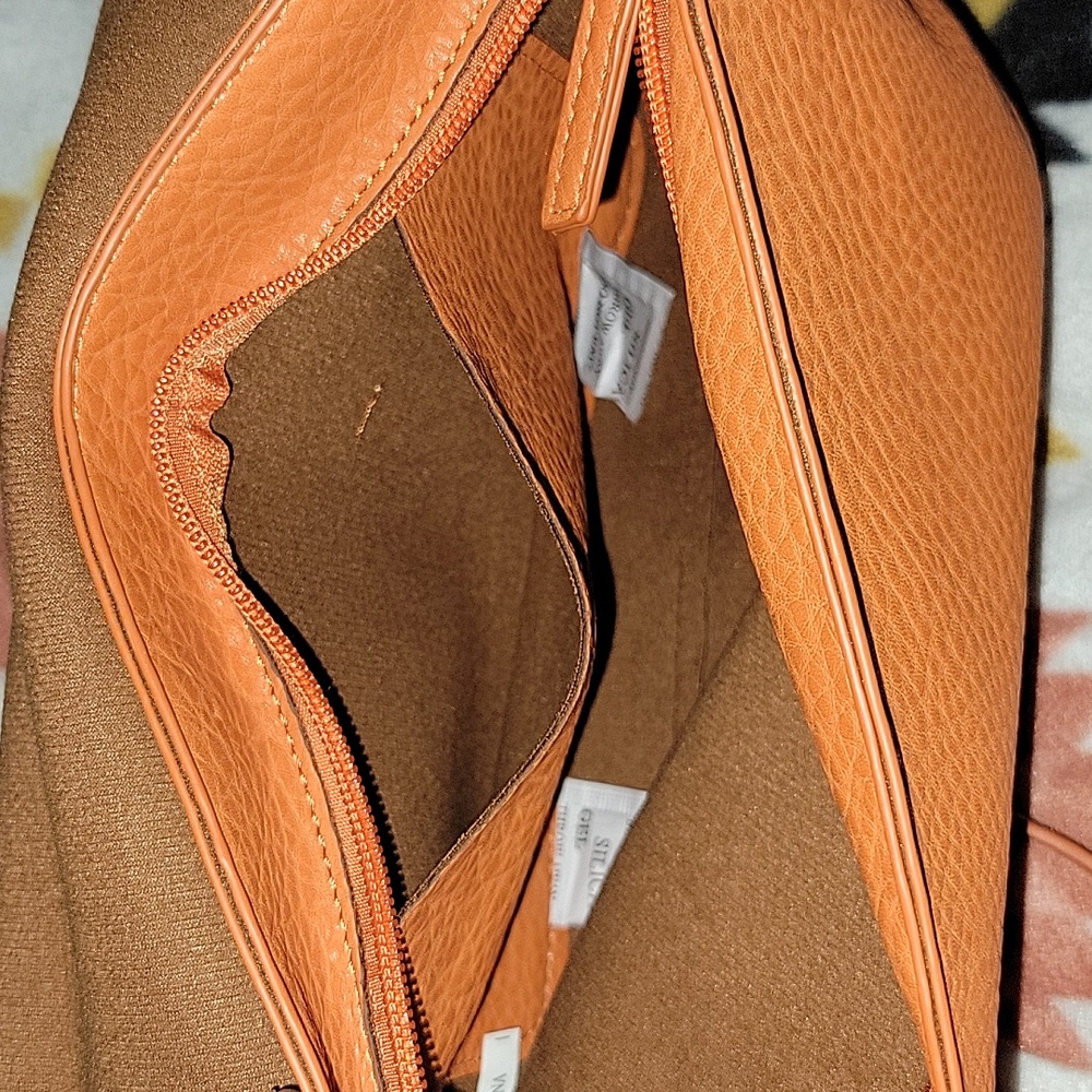 Fashion Handbag Or Wallet As Show On Screen - Picture 5 of 5